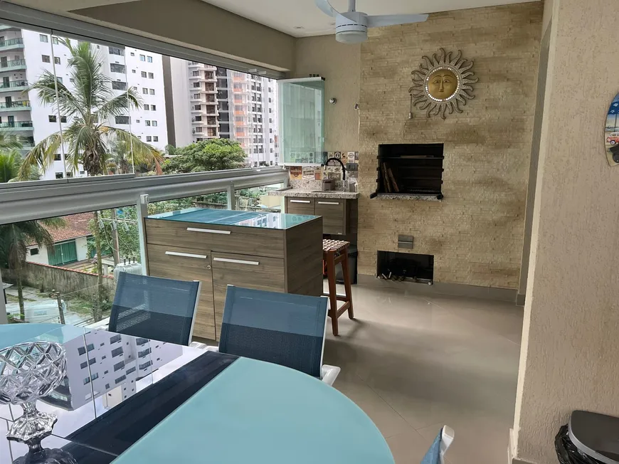 Foto 1 de Apartamento com 3 Quartos à venda, 107m² em Praia das Pitangueiras, Guarujá