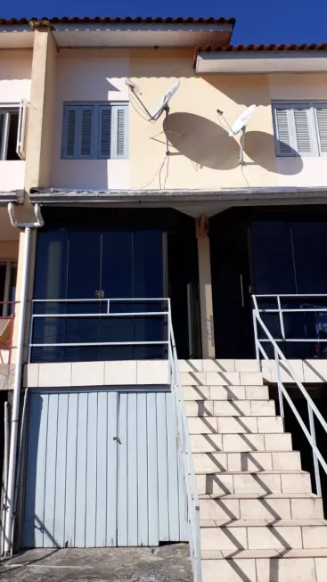 Foto 1 de Sobrado com 2 Quartos à venda, 61m² em Jardim Iracema, Caxias do Sul