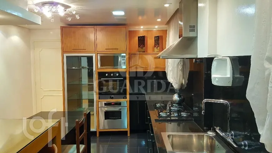 Foto 1 de Apartamento com 3 Quartos à venda, 132m² em Centro Histórico, Porto Alegre