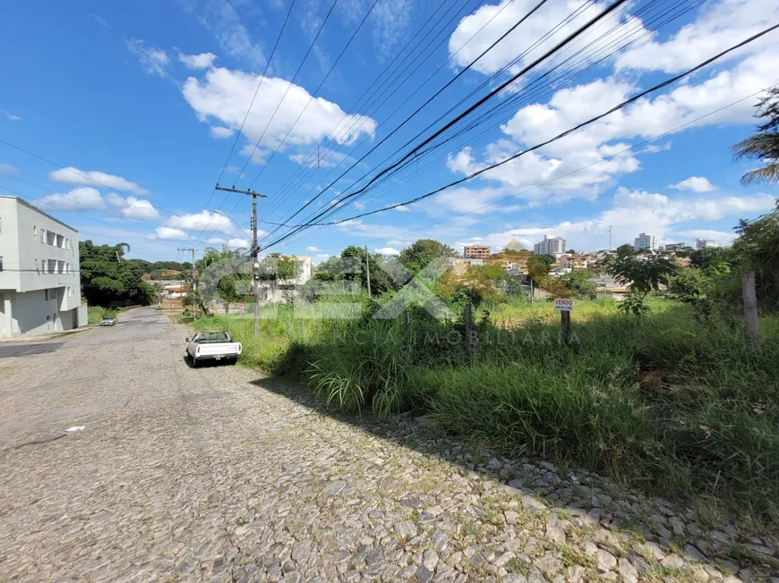 Foto 1 de Lote/Terreno à venda, 242m² em Belvedere, Divinópolis