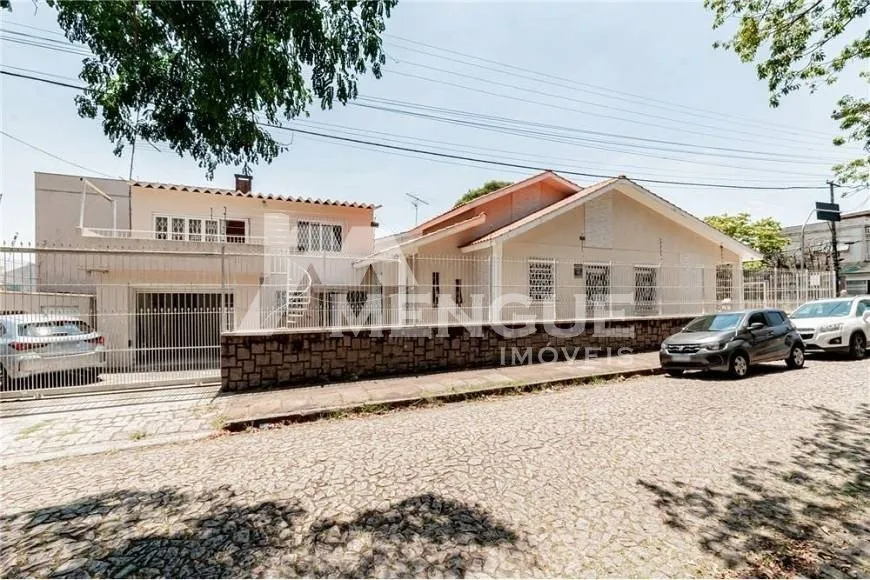 Foto 1 de Casa com 3 Quartos à venda, 173m² em Vila Ipiranga, Porto Alegre