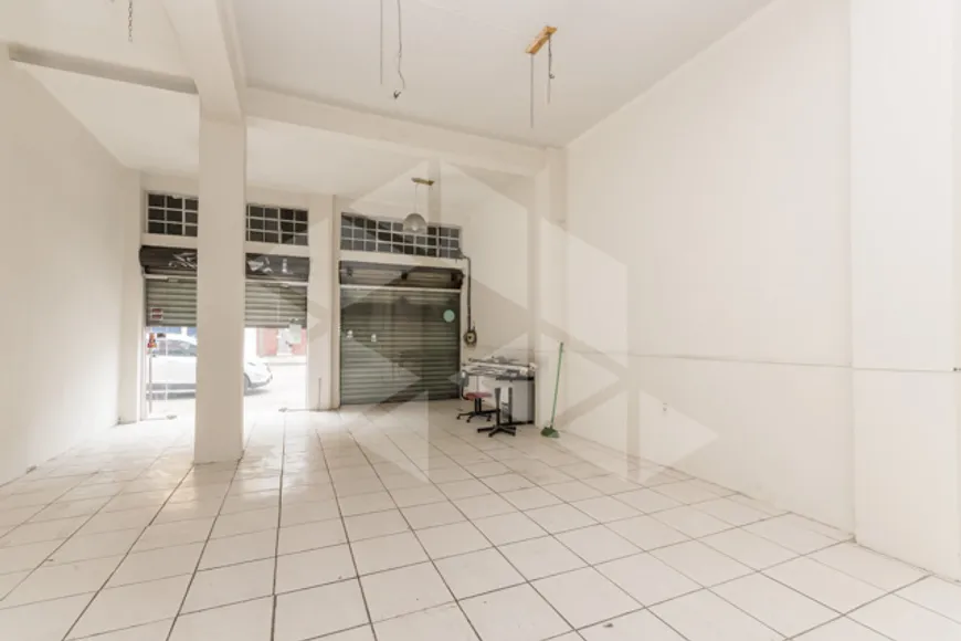 Foto 1 de Sala Comercial para alugar, 239m² em Floresta, Porto Alegre