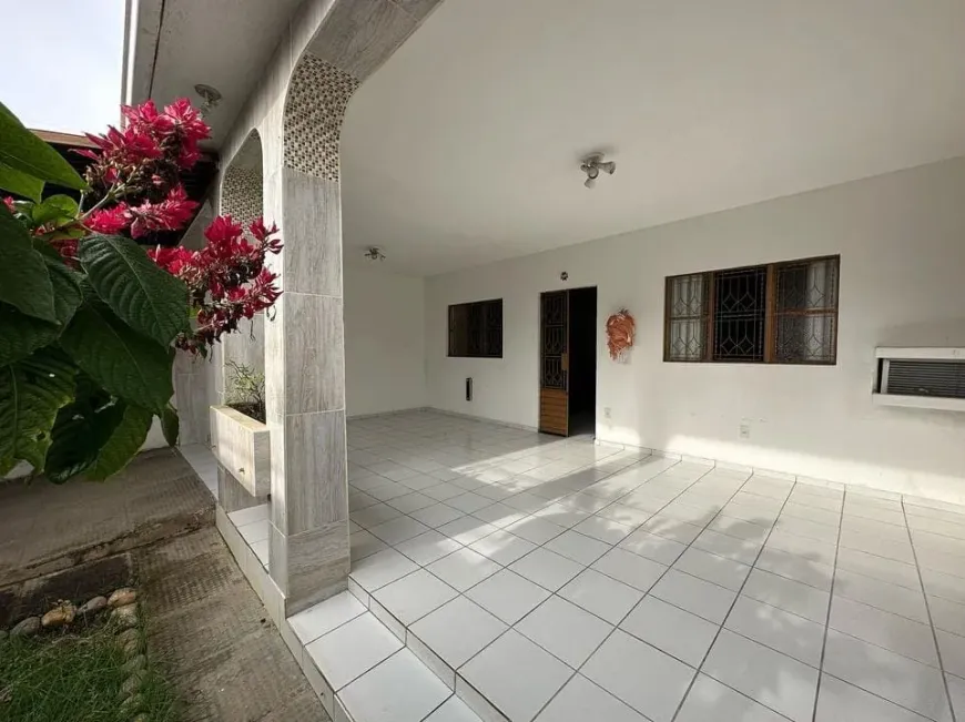 Foto 1 de Casa com 3 Quartos à venda, 281m² em Farol, Maceió
