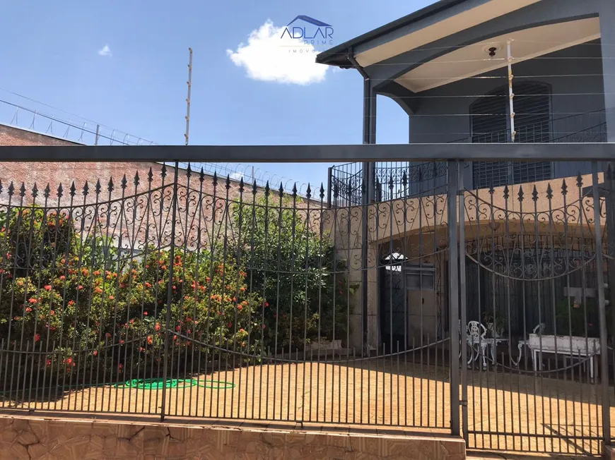 Foto 1 de Casa com 3 Quartos à venda, 406m² em Parque Vista Alegre, Bauru