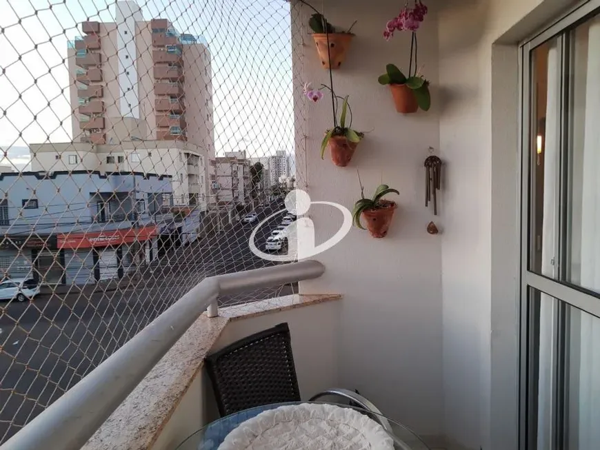 Foto 1 de Apartamento com 3 Quartos à venda, 83m² em Santa Mônica, Uberlândia