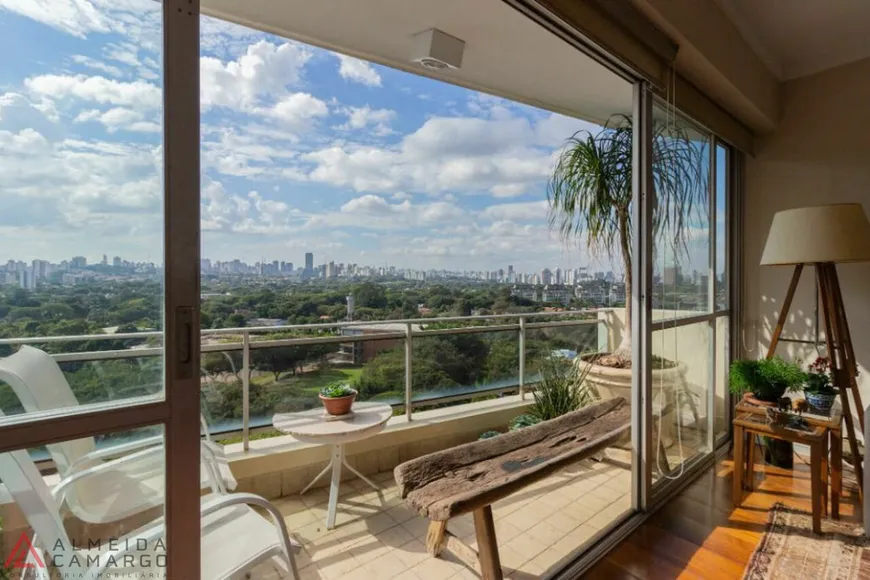 Foto 1 de Apartamento com 3 Quartos à venda, 187m² em Alto de Pinheiros, São Paulo
