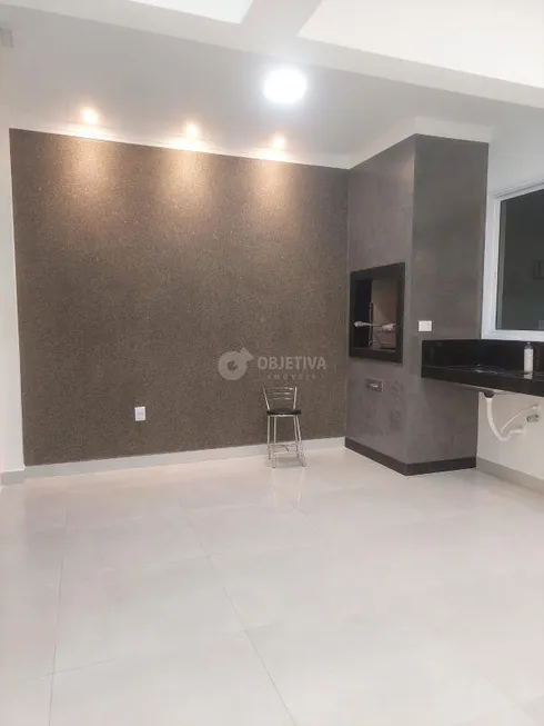 Foto 1 de Apartamento com 2 Quartos à venda, 59m² em Novo Mundo, Uberlândia