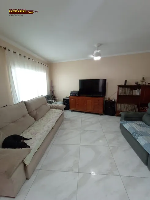 Foto 1 de Casa com 3 Quartos à venda, 200m² em Vila Guilhermina, São Paulo