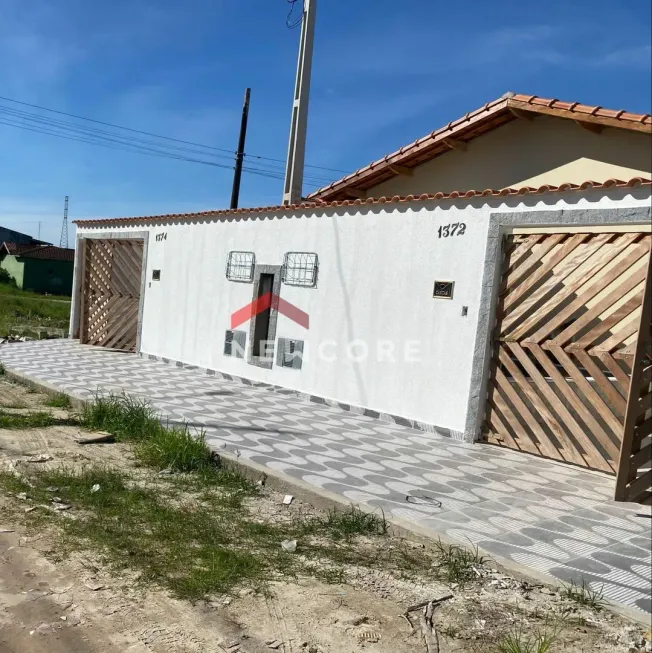 Foto 1 de Casa com 2 Quartos à venda, 62m² em Bopiranga, Itanhaém