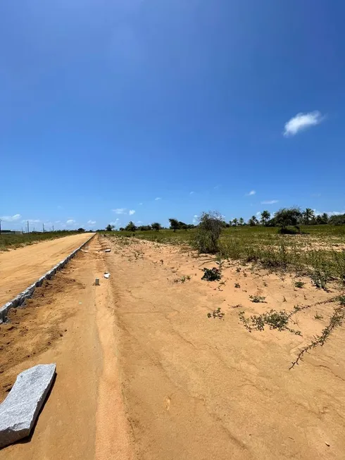 Foto 1 de Lote/Terreno à venda, 200m² em Carapibus, Conde