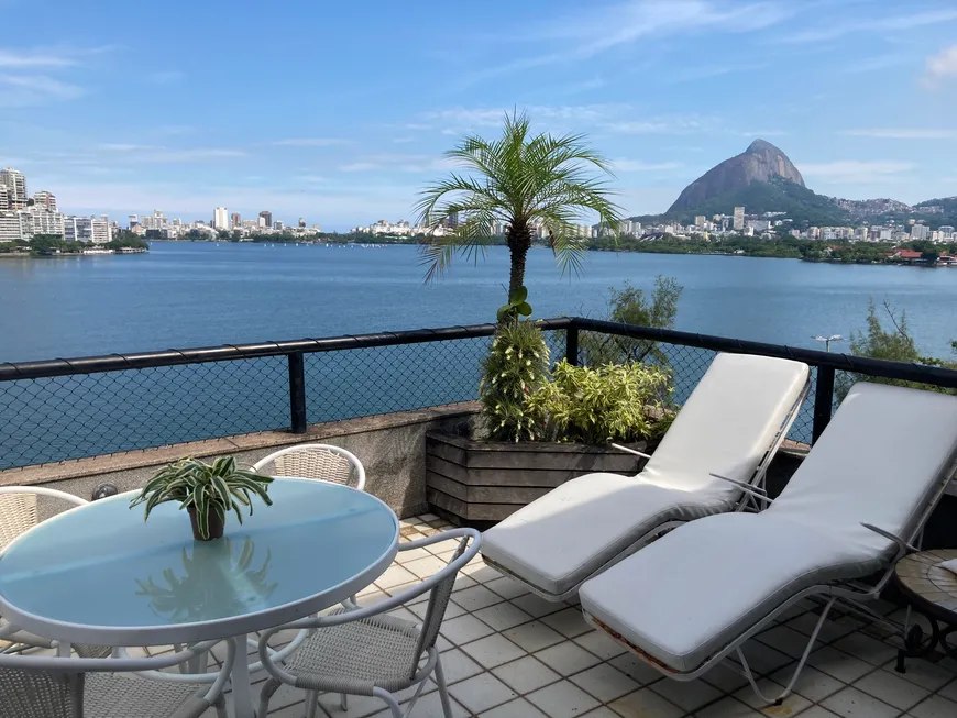 Foto 1 de Cobertura com 3 Quartos à venda, 360m² em Lagoa, Rio de Janeiro