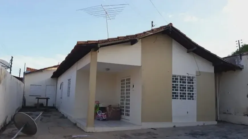 Foto 1 de Casa com 3 Quartos à venda, 170m² em Moçambinho, Teresina