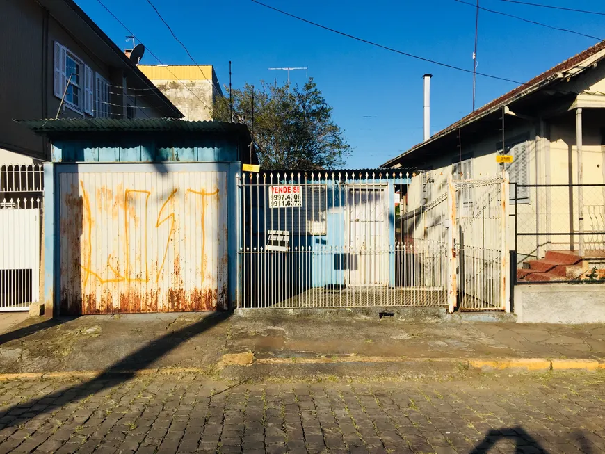 Foto 1 de Casa com 2 Quartos à venda, 130m² em Nossa Senhora de Lourdes, Caxias do Sul