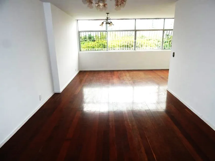 Foto 1 de Apartamento com 3 Quartos à venda, 120m² em Icaraí, Niterói