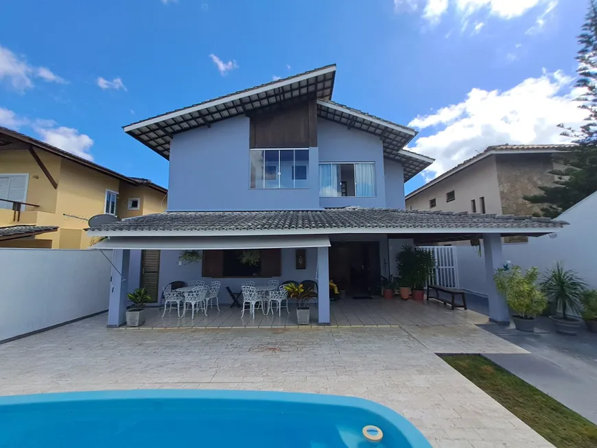 Foto 1 de Casa com 5 Quartos à venda, 300m² em Buraquinho, Lauro de Freitas