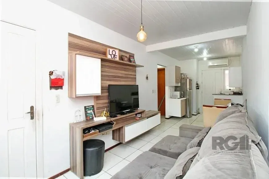 Foto 1 de Casa com 1 Quarto à venda, 46m² em Hípica, Porto Alegre