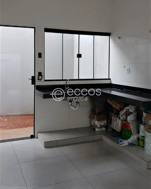 Foto 1 de Casa com 2 Quartos à venda, 55m² em Luizote de Freitas, Uberlândia