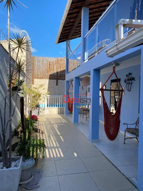 Foto 1 de Casa com 5 Quartos à venda, 140m² em Peró, Cabo Frio