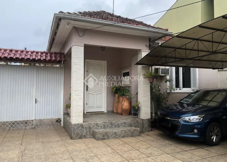 Foto 1 de Casa com 5 Quartos à venda, 350m² em Camaquã, Porto Alegre
