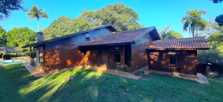 Foto 1 de Casa de Condomínio com 3 Quartos à venda, 243m² em Caraguata, Mairiporã