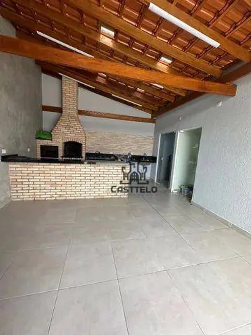 Foto 1 de Sobrado com 3 Quartos à venda, 180m² em Jardim Alvorada, Cambé