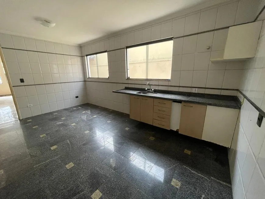 Foto 1 de Sobrado com 3 Quartos à venda, 140m² em Vila Constança, São Paulo