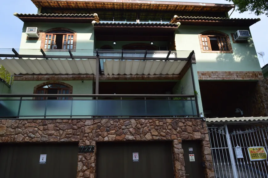 Foto 1 de Casa com 3 Quartos à venda, 177m² em  Vila Valqueire, Rio de Janeiro