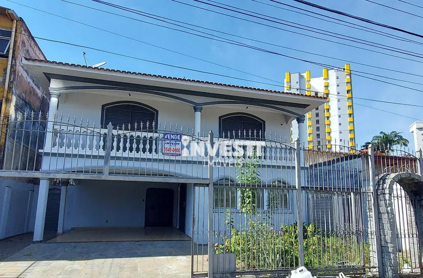 Foto 1 de Casa com 4 Quartos à venda, 387m² em Setor Oeste, Goiânia