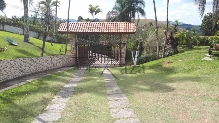 Foto 1 de Casa de Condomínio com 3 Quartos à venda, 400m² em Dos Freitas, São José dos Campos