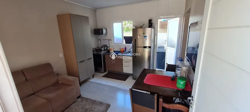 Foto 1 de Casa de Condomínio com 2 Quartos à venda, 43m² em Niterói, Canoas