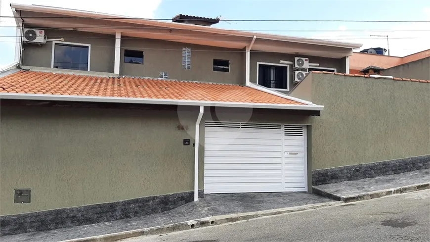 Foto 1 de Casa com 3 Quartos à venda, 150m² em Vila Cecília, Mogi das Cruzes