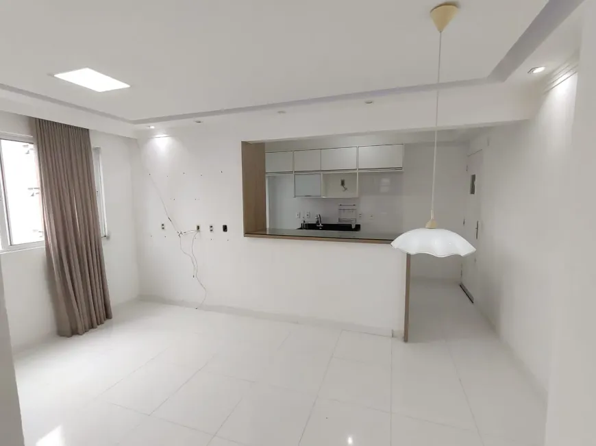 Foto 1 de Apartamento com 2 Quartos para alugar, 49m² em Piatã, Salvador