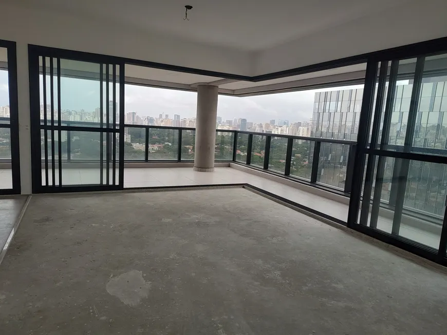 Foto 1 de Apartamento com 3 Quartos à venda, 142m² em Pinheiros, São Paulo