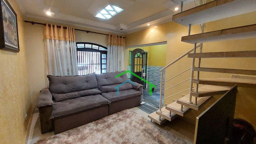 Foto 1 de Casa de Condomínio com 3 Quartos à venda, 76m² em Parque Jandaia, Carapicuíba