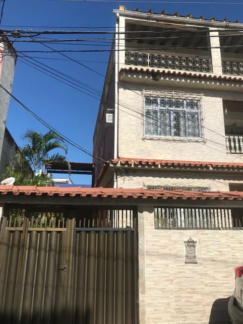 Foto 1 de Casa com 4 Quartos à venda, 220m² em Ramos, Rio de Janeiro