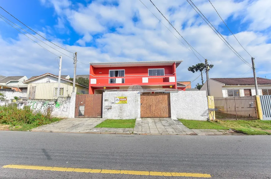 Foto 1 de Sobrado com 6 Quartos à venda, 240m² em Xaxim, Curitiba