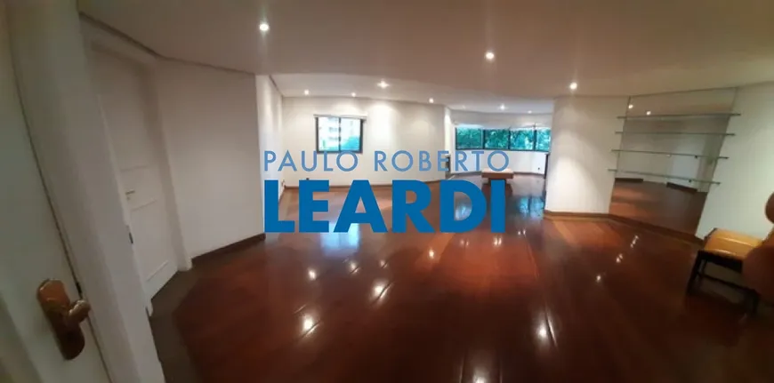 Foto 1 de Apartamento com 3 Quartos à venda, 276m² em Panamby, São Paulo