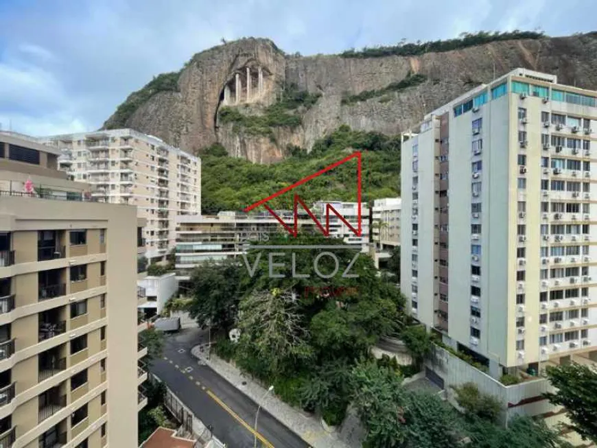 Foto 1 de Apartamento com 2 Quartos à venda, 90m² em Lagoa, Rio de Janeiro