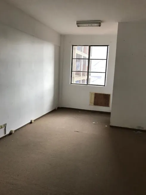 Foto 1 de Sala Comercial para alugar, 22m² em Centro Histórico, Porto Alegre