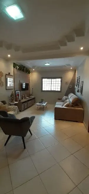 Foto 1 de Casa com 3 Quartos à venda, 300m² em Residencial Araguaia, Anápolis