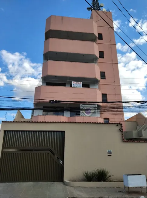 Foto 1 de Apartamento com 3 Quartos para alugar, 100m² em Jardim América, Goiânia