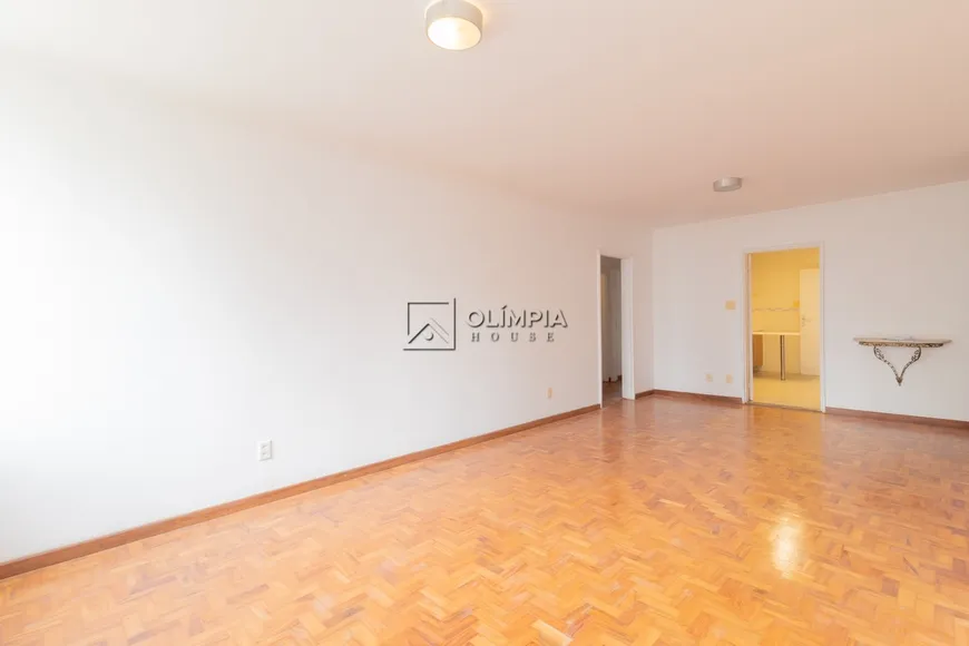 Foto 1 de Apartamento com 2 Quartos para alugar, 132m² em Cerqueira César, São Paulo