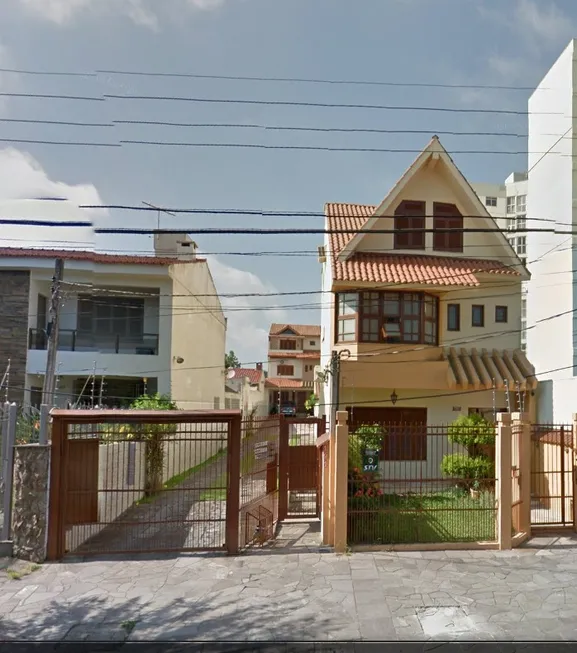 Foto 1 de Casa com 4 Quartos à venda, 289m² em Camaquã, Porto Alegre