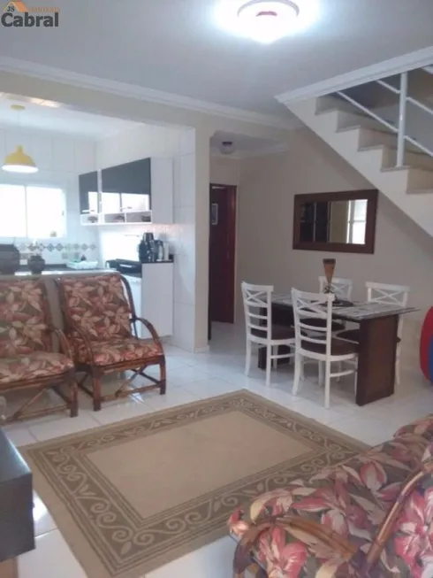 Foto 1 de Casa de Condomínio com 2 Quartos à venda, 60m² em Oceanopolis, Mongaguá