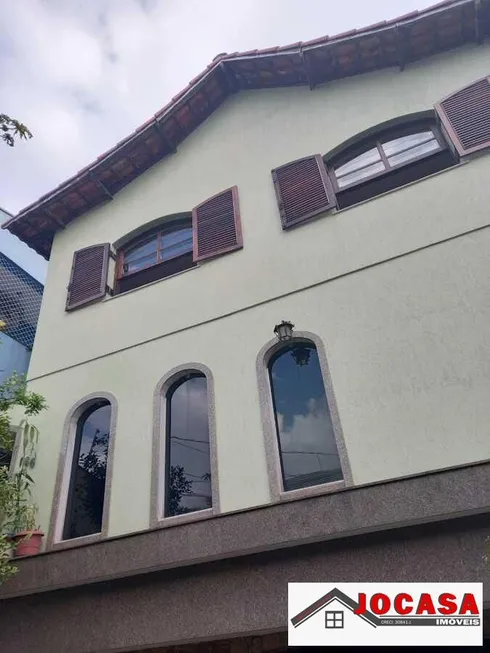 Foto 1 de Sobrado com 4 Quartos à venda, 300m² em Jardim Piqueroby, São Paulo