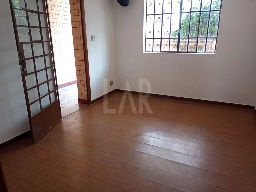 Foto 1 de Casa com 3 Quartos à venda, 300m² em Concórdia, Belo Horizonte