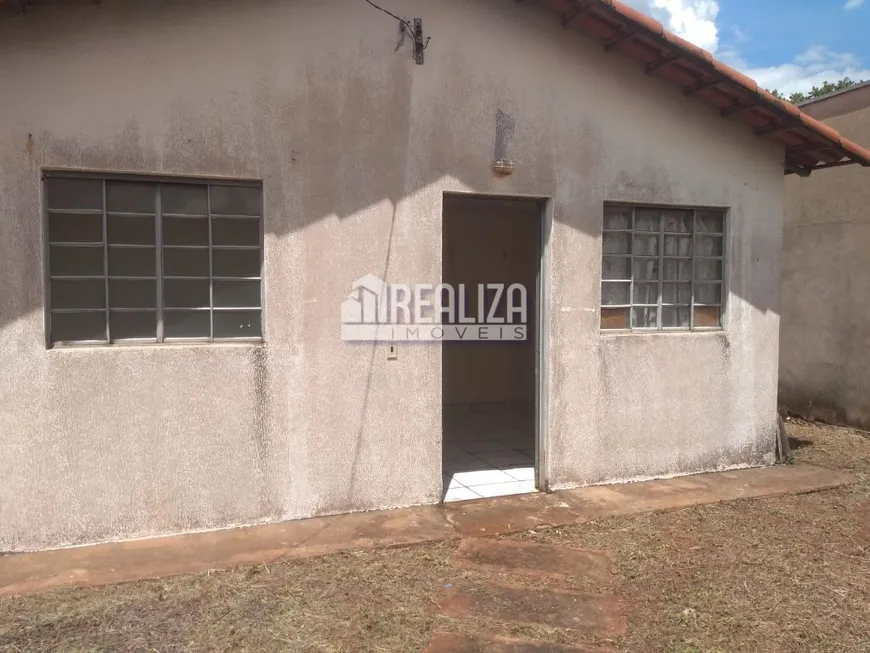 Foto 1 de Casa com 2 Quartos à venda, 200m² em Parque dos Girassois, Uberaba