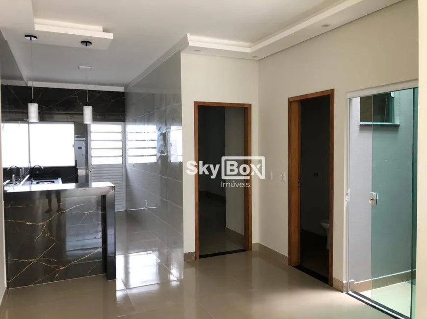 Foto 1 de Casa com 2 Quartos à venda, 70m² em Parque Santo Antônio, Uberlândia