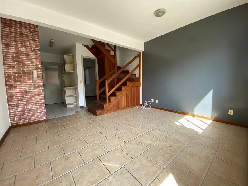 Foto 1 de Casa de Condomínio com 3 Quartos à venda, 90m² em Marechal Rondon, Canoas