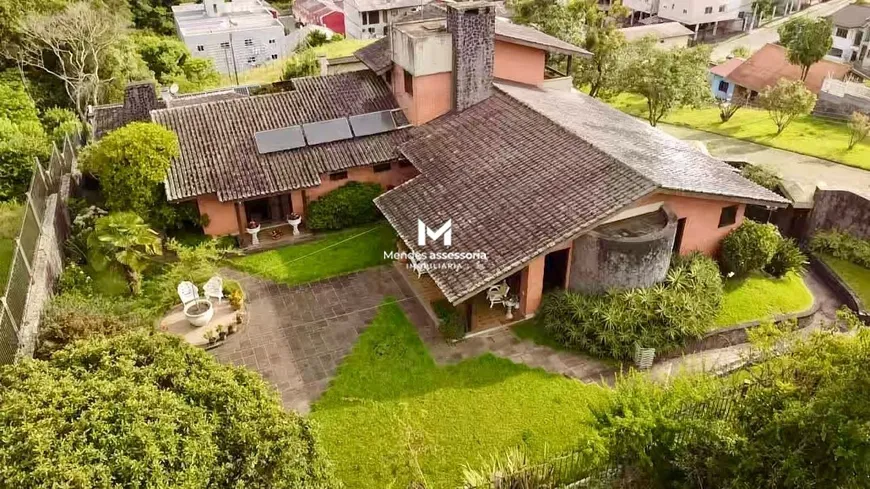 Foto 1 de Casa com 3 Quartos à venda, 580m² em Jardelino Ramos, Caxias do Sul